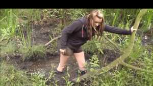 molly-goes-bare-foot_1.jpg