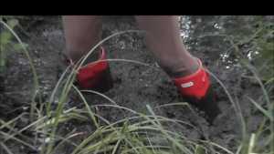 muddy-hunters-and-riding-boots_2.jpg